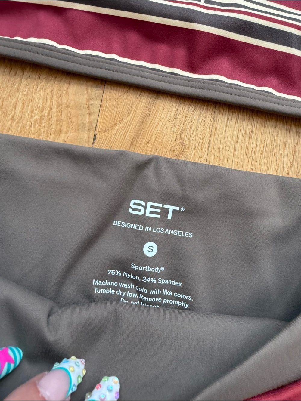 SET Active Bra and Shorts in Sweet Tea- size small - Picture 2 of 4